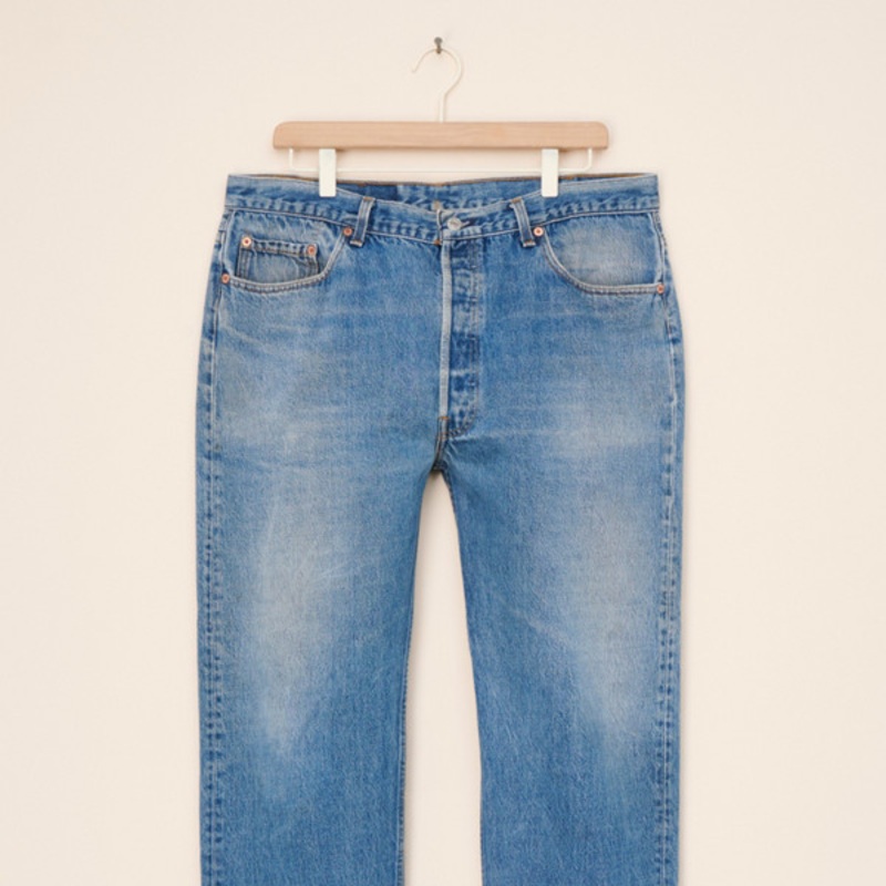 Vintages Levi’s Medium Wash Jeans